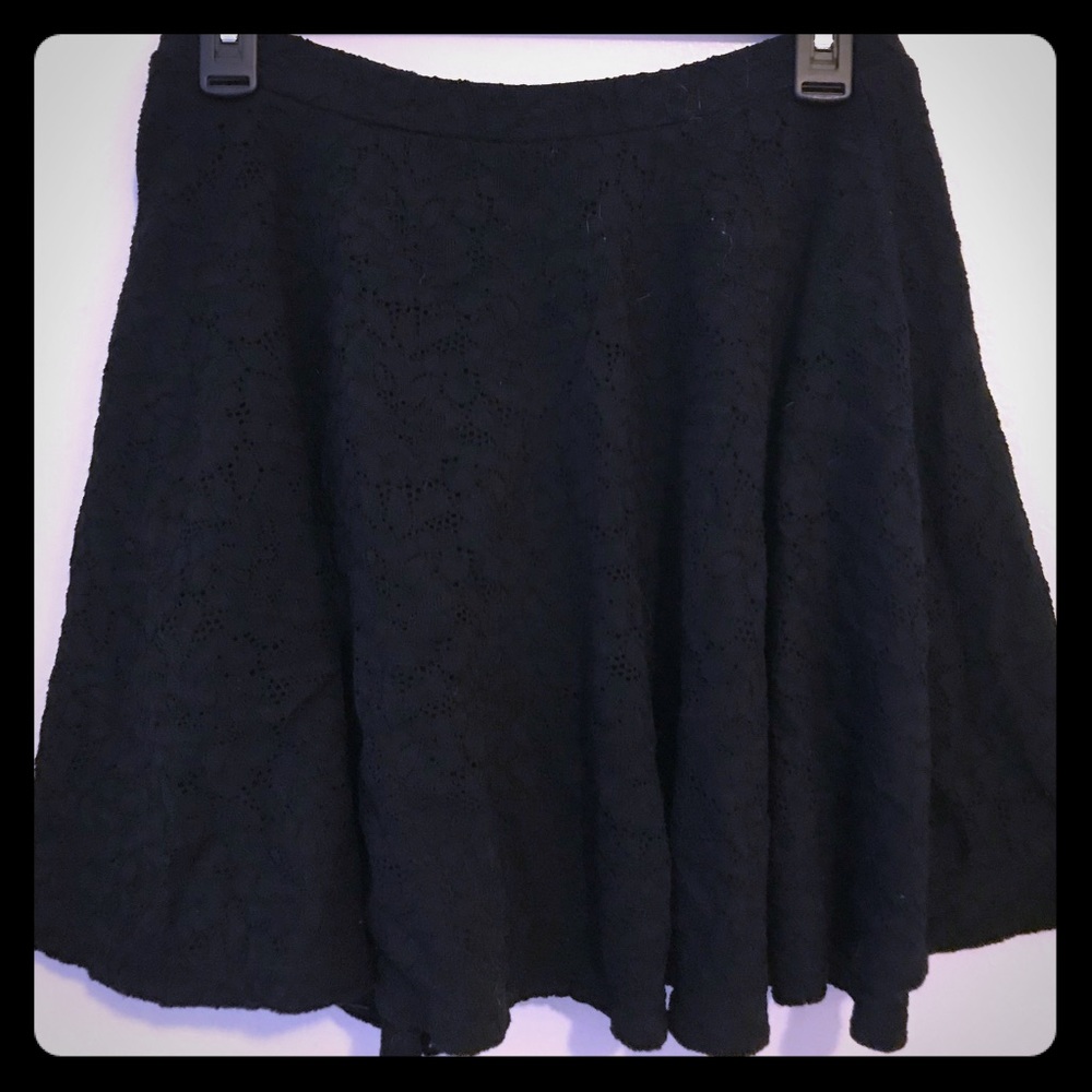 Floral laced skirt